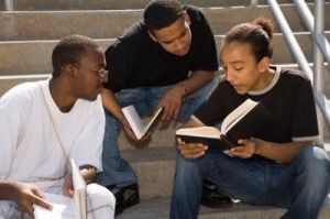 young-men-reading